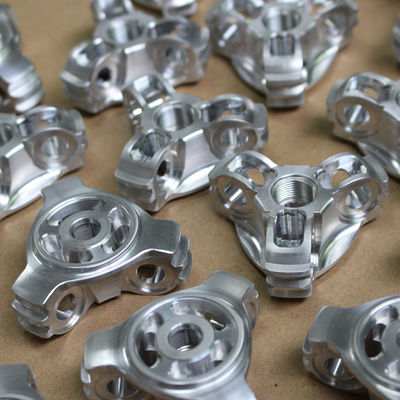 Pièces de usinage en aluminium de commande numérique par ordinateur de haute précision sablant la finition extérieure de anodisation