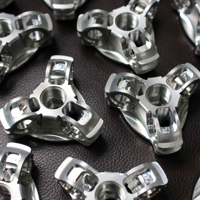 Tolérance en aluminium de la haute précision 0.05mm de pièces de commande numérique par ordinateur de prototype rapide