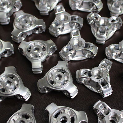 Finition extérieure argentée de anodisation de usinage en aluminium mécanique de haute précision de pièces de commande numérique par ordinateur