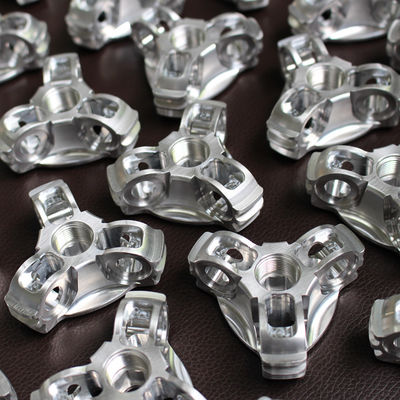 Pièces en aluminium 6061 fraisées tournées par commande numérique par ordinateur, composants usinés par aluminium mécanique