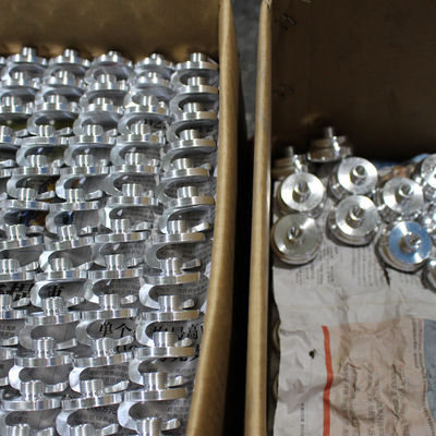 Composants usinés par précision argentée de anodisation de commande numérique par ordinateur, ODM tourné en aluminium de pièces