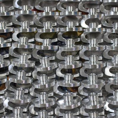 Les pièces de usinage adaptées aux besoins du client de commande numérique par ordinateur alliage d'aluminium la tolérance matérielle de la haute précision 0.01mm