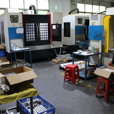 Finition de surface de polissage de ponçage de pièce en aluminium de fraisage mécanique de commande numérique par ordinateur
