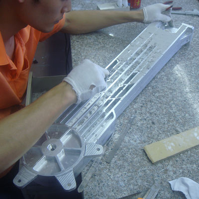La commande numérique par ordinateur rapide de précision de prototypage a usiné le matériel de l'alliage d'aluminium 6061 de composants