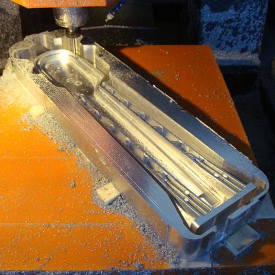 La commande numérique par ordinateur en aluminium rapide a usiné des pièces de prototypes ponçant la finition extérieure de anodisation