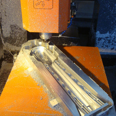 La commande numérique par ordinateur de l'alliage d'aluminium 6061 a usiné OIN 9001 de haute précision de prototypes certifiée