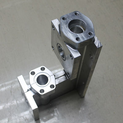 Pièces de précision en aluminium de commande numérique par ordinateur de prototypage rapide ébavurant la finition extérieure de ponçage