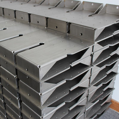 Fabrication adaptée aux besoins du client de pièces de tôle de précision avec l'épaisseur de 0.2mm à de 10mm