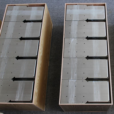 Le laser rapide de tôle de prototypage coupant des pièces ébavurant saupoudrent la finition extérieure de revêtement
