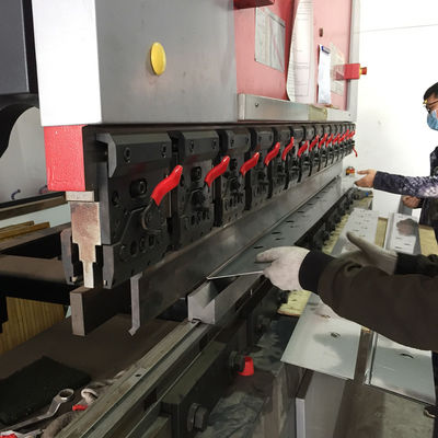 Laser à haute brillance d'électropolissage de pièces de tôle de la précision SS316 coupant et se pliant