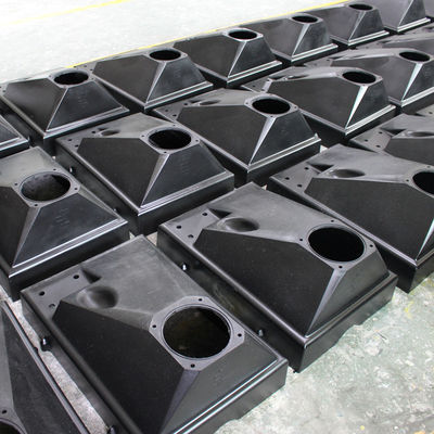 Grande Shell Reaction Injection Molding Parts avec le matériel extérieur de ébavurage de polyuréthane