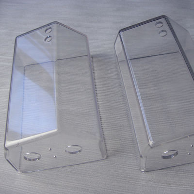 La commande numérique par ordinateur faite sur commande de polycarbonate clair a fraisé précision de haut transparent de pièces la haute